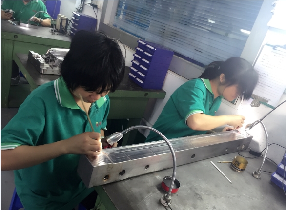 世界杯(中国)官方在线登录省模抛光员工风采5