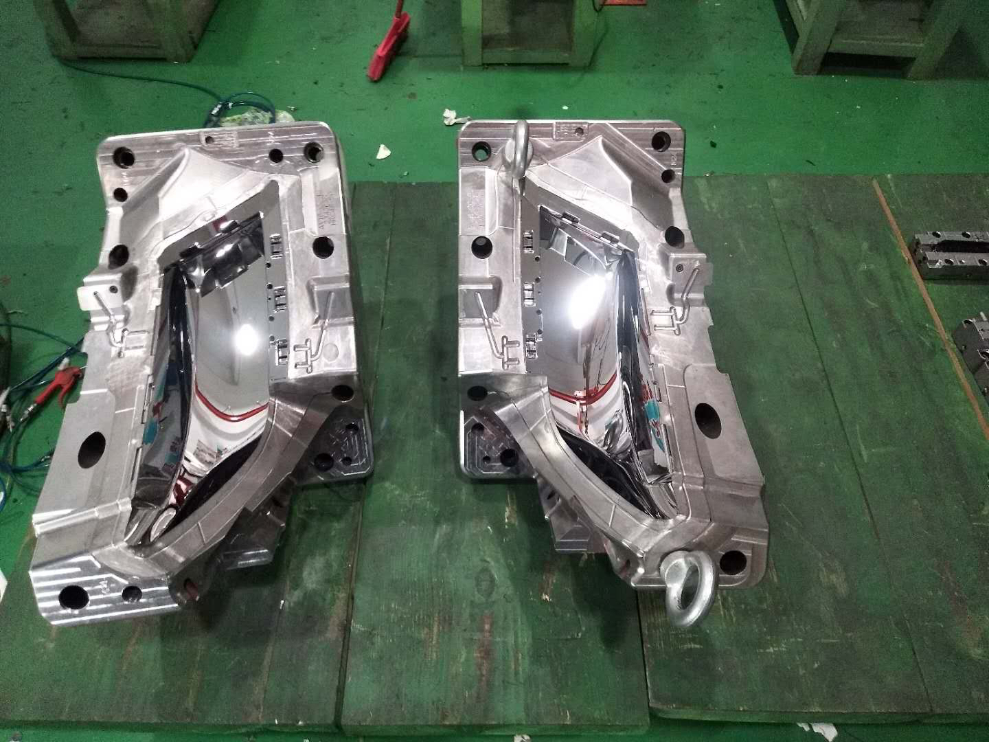 汽车车灯模具镜面抛光